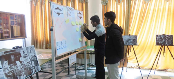 به مناسبت دهه فجر انقلاب اسلامی پردیس علامه امینی(ره) برگزار کرد:

نمایشگاه عکس انقلاب و تریبون مکتوب
 4