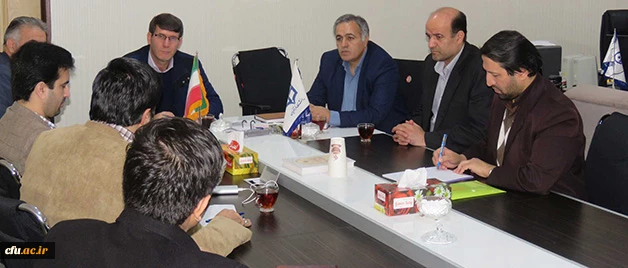 دکتر رحیم بدری در گفتگو با پایگاه تحلیلی خبری عنوان کرد :

برنامه ریزی برای فعالیت های فرهنگی در دانشگاه فرهنگیان در میان دانشگاه های کشور بی نظیر است
 3