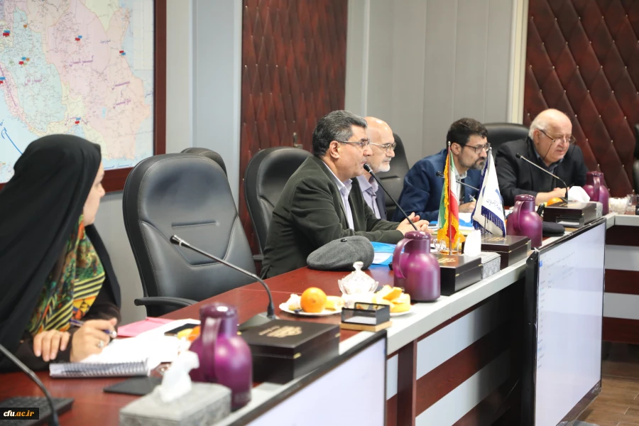 نشست هیأت تحریریه فصلنامه علمی پژوهشی مطالعات آموزشی و آموزشگاهی 5