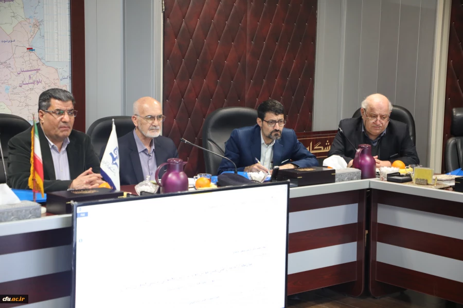 نشست هیأت تحریریه فصلنامه علمی پژوهشی مطالعات آموزشی و آموزشگاهی 7