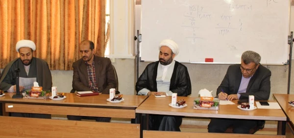 نشست بسیج اساتید دانشگاه فرهنگیان استان قزوین باحضور مسئول بسیج استان 4