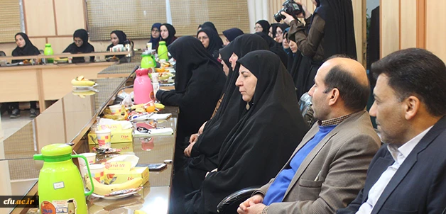 با حضور سرپرست دانشگاه برگزار شد:

نشست هم اندیشی علمی تربیت معلم  - پیرامون نقد و بررسی کتاب " در تمنای یادگیری" 3