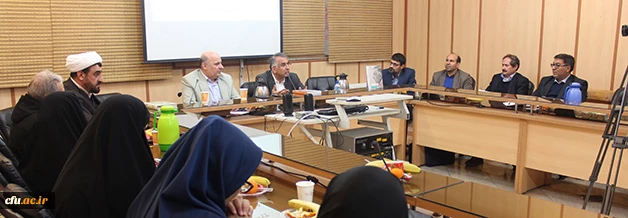 با حضور سرپرست دانشگاه برگزار شد:

نشست هم اندیشی علمی تربیت معلم  - پیرامون نقد و بررسی کتاب " در تمنای یادگیری" 5