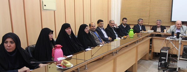 با حضور سرپرست دانشگاه برگزار شد:

نشست هم اندیشی علمی تربیت معلم  - پیرامون نقد و بررسی کتاب " در تمنای یادگیری" 8