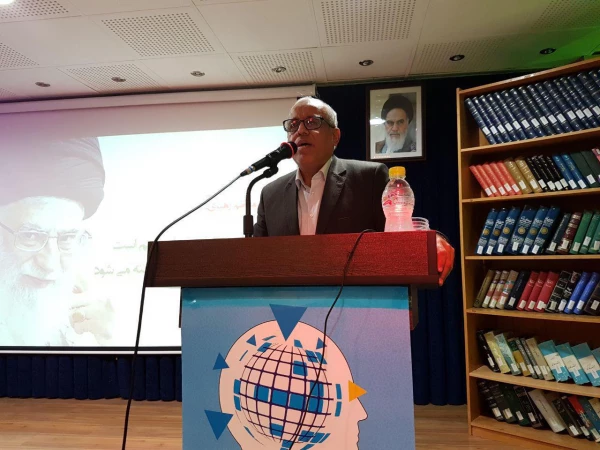 جشنواره کشوری تجربیات برتر درس آموزش فارسی ابتدایی در پردیس آیت الله خامنه ای گرگان برگزار شد 9