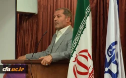 دکتر صفر زاده در نشست تبیین جایگاه معلم در توسعه متوازن :

اگر در نظام و تعلیم و تربیت صدق بورزیم و نماد دانایی باشیم به همه مقاصدمان رسیده ایم
 2