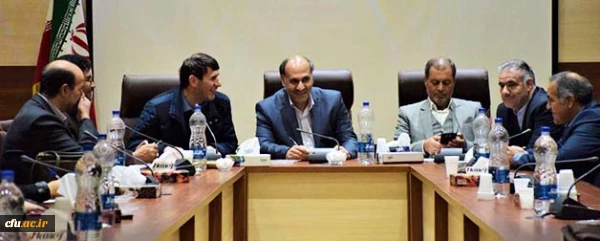 دکتر نجفی در جمع دانشجومعلمان دانشگاه فرهنگیان آذربایجان شرقی:

دانشگاه فرهنگیان می تواند مرکز ثقل نظام تعلیم و تربیت کشور باشد
 2