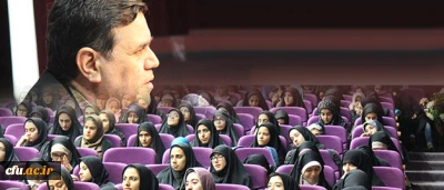 دکتر خنیفر در  آیین استقبال از دانشجو معلمان  ورودی جدید به دانشگاه فرهنگیان:

آمده ایم تا  نگاه فاخر  به معلم را در جامعه زنده کنیم