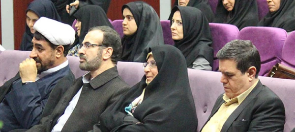 دکتر خنیفر در  آیین استقبال از دانشجو معلمان  ورودی جدید به دانشگاه فرهنگیان:

آمده ایم تا  نگاه فاخر  به معلم را در جامعه زنده کنیم 4