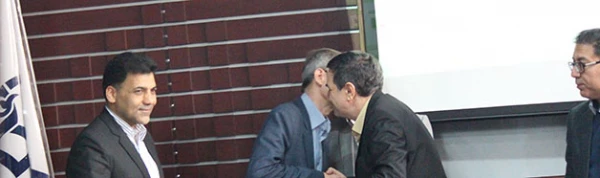 سرپرست دانشگاه فرهنگیان در مراسم تکریم سرپرست مدیریت استان تهران تاکید کرد:

نقد هوشمندانه، دقیق و علمی آینده پژوهی و هدف گذاری برای تحقق اهداف و ارتقاء جایگاه دانشگاه 2