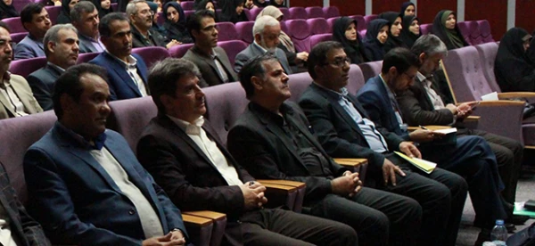 معاون پژوهشی دانشگاه فرهنگیان در اولین همایش علوم پایه و فناوری تبیین کرد:

رسالت معلمی انتقال دقیق و اثر بخش محتواست 2