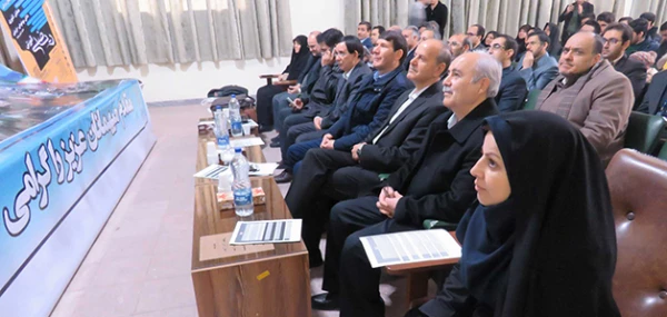 دکتر بدری در آیین آغازین همایش کشوری آموزش ریاضی:

ریاضیات از جمله مولفه های لازم برای تربیت انسان فکور، آزاد و روشنفکر است
 2