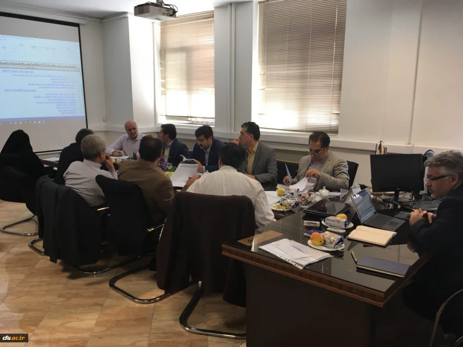 جلسه هم اندیشی بررسی شاخص های عمومی و اختصاصی دستگاه برگزار شد 3