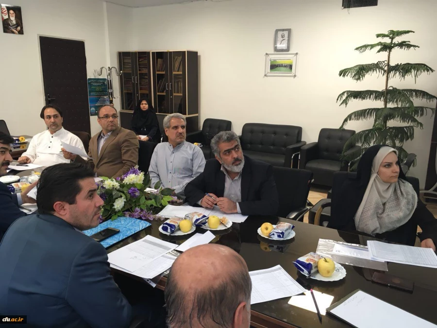 جلسه هم اندیشی بررسی شاخص های عمومی و اختصاصی دستگاه برگزار شد 6