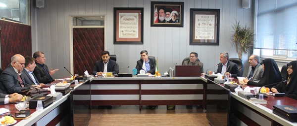 دکتر خنیفر در دیداربا  اعضای کانون مدرسین دانشگاه فرهنگیان:

ما در مدیریت دانشگاه سیاست درب های باز برای استقبال از اندیشه ها و تجارب دلسوختگان نظام تعلیم و تربیت کشور را دنبال می کنیم 2