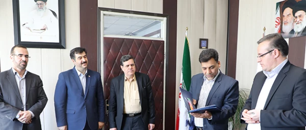 دکتر خنیفر در جلسه تکریم و معارفه مدیر کل حقوقی دانشگاه:

روح لطیف قانون را در قضاوت ها اجرا کنیم 2