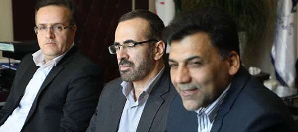 دکتر خنیفر در جلسه تکریم و معارفه مدیر کل حقوقی دانشگاه:

روح لطیف قانون را در قضاوت ها اجرا کنیم 5