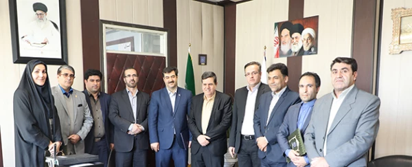 دکتر خنیفر در جلسه تکریم و معارفه مدیر کل حقوقی دانشگاه:

روح لطیف قانون را در قضاوت ها اجرا کنیم 2