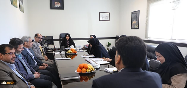 در نشست مشترک مدیران معاونت دانشجویی و حوزه ریاست و روابط عمومی تاکید شد:

لزوم ارتقاء کیفیت و توسعه امکانات در پردیس ها و مراکز در راستای مطالبات دانشجویان 2