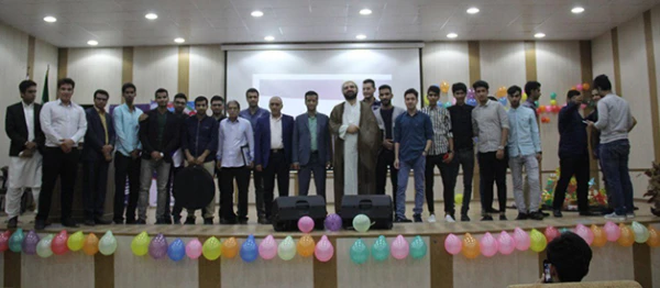 در پردیس شهید بهشتی هرمزگان برگزار شد:

جشن دانشجویی به مناسبت میلاد حضرت زهرا (س)
 3