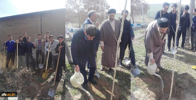 به مناسبت 15 اسفند روز درختکاری :

کاشت 200 اصله نهال در محوطه پردیس علامه امینی(ره) 4