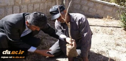 به مناسبت هفته طبیعت و روز بزرگداشت شهدا در دانشگاه فرهنگیان استان اصفهان برگزار شد:

طرح کاشت نهال به یاد شهدا
 4