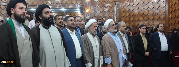 سرپرست دانشگاه فرهنگیان در همایش موضوعی تربیتی آموزش دینی و قرآن:

باید از مرحله روخوانی به فهم و تدبر در قرآن برسیم  تا تربیت دینی اتفاق بیفتد 4