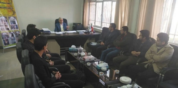 تقدیر سرپرست امور پردیس های استان مرکزی از همکاران ودانشجو همیاران پردیس شهید باهنر 3