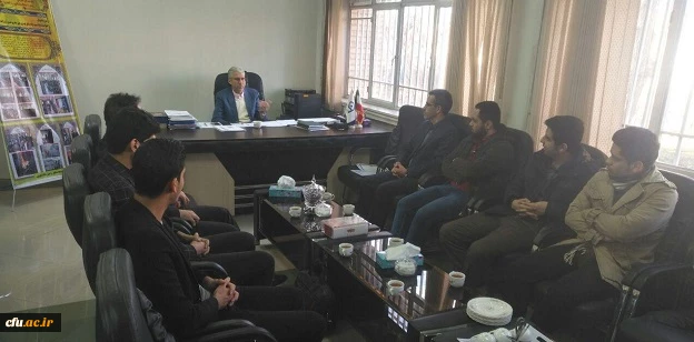 تقدیر سرپرست امور پردیس های استان مرکزی از همکاران ودانشجو همیاران پردیس شهید باهنر 3