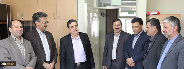 گزارشش تصویری از دیدار دکتر خنیفر با همکاران سازمان مرکزی در پایان سال 1396 و آستانه سال جدید 8