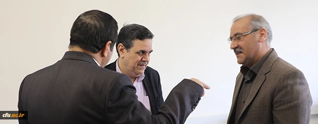 گزارشش تصویری از دیدار دکتر خنیفر با همکاران سازمان مرکزی در پایان سال 1396 و آستانه سال جدید 13