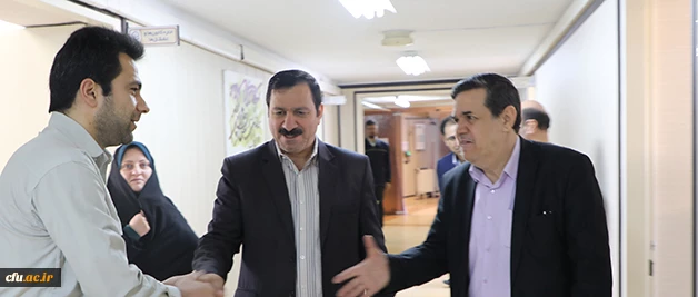 گزارشش تصویری از دیدار دکتر خنیفر با همکاران سازمان مرکزی در پایان سال 1396 و آستانه سال جدید 17