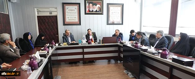 دکتر خنیفر در جلسه تکریم و معارفه مدیر کل سلامت و مشاوره دانشگاه تاکید کرد:
در قرآن کریم هم بر ضرورت مشاوره تاکید شده است