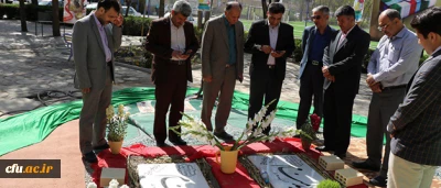 دکتر محمدی در اولین روز کاری دانشگاه فرهنگیان در سال نو:

مدیون رشادت های جامعه ایثارگران، خانواده محترم شهدا و شهدای عزیز هستیم