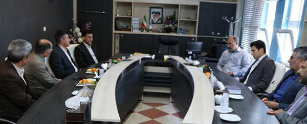 دکتر محمدی در اولین روز کاری دانشگاه فرهنگیان در سال نو:

مدیون رشادت های جامعه ایثارگران، خانواده محترم شهدا و شهدای عزیز هستیم 2