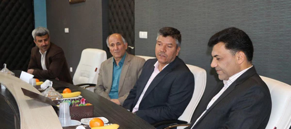 دکتر محمدی در اولین روز کاری دانشگاه فرهنگیان در سال نو:

مدیون رشادت های جامعه ایثارگران، خانواده محترم شهدا و شهدای عزیز هستیم 2