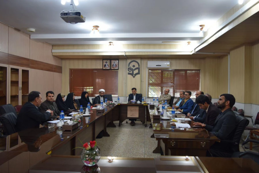 مدیرکل حوزه ریاست دانشگاه:

موج امید ایجاد شده در دانشگاه بزرگترین دستاورد مدیریت جدید است 9