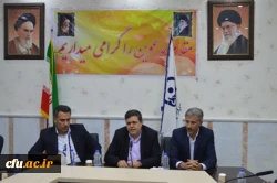 دکتر خنیفر در جلسه پرسش و پاسخ  با همکاران دانشگاه فرهنگیان استان خوزستان:

مسیر ورود معلم به عرصه آموزش و پرورش فقط باید از تربیت معلم و دانشگاه فرهنگیان بگذرد. 
 2