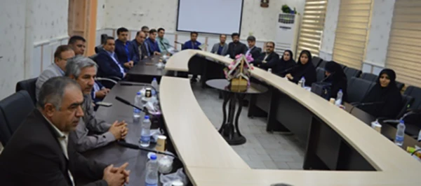 دکتر خنیفر در جلسه پرسش و پاسخ  با همکاران دانشگاه فرهنگیان استان خوزستان:

مسیر ورود معلم به عرصه آموزش و پرورش فقط باید از تربیت معلم و دانشگاه فرهنگیان بگذرد. 
 7