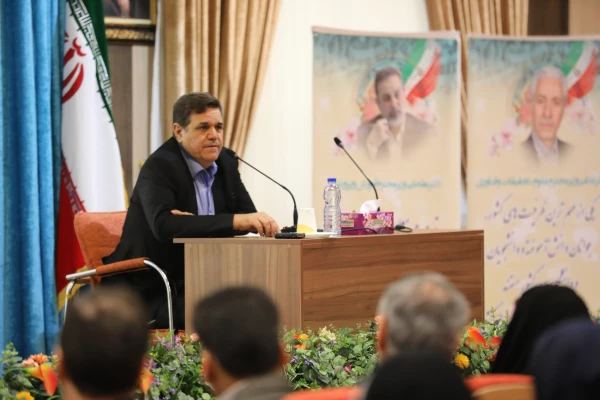 دکتر خنیفر در دیدار نوروزی با همکاران دانشگاه فرهنگیان تاکید کرد:

ضرورت آینده نگری  و برخورداری از ایده ها و تجربیات فرهیختگان تعلیم و تربیت 5