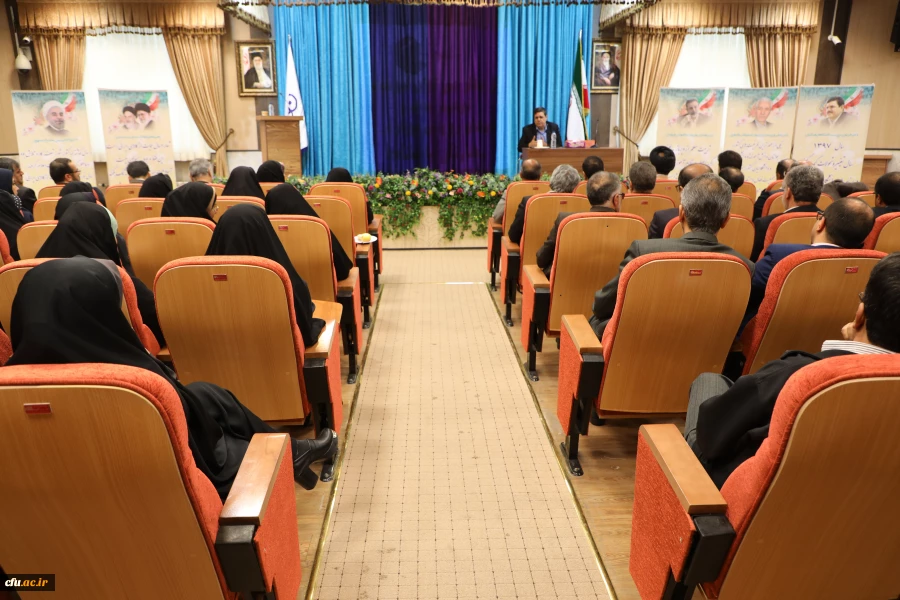 سرپرست دانشگاه فرهنگیان در دیدار نوروزی با همکاران سازمان مرکزی:

دغدغه نظام  در شرایط فعلی،  تعلیم و تربیت  و تربیت معلم است 2