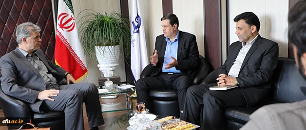 در دیدار  نماینده مردم شهرستان گناباد با دکتر خنیفر مطرح شد:

 در راستای تحقق برنامه های توسعه ای دانشگاه فرهنگیان، شهرستان گناباد آماده پذیرش دانشجو معلم است 2