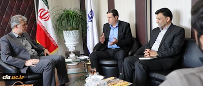 در دیدار  نماینده مردم شهرستان گناباد با دکتر خنیفر مطرح شد:

 در راستای تحقق برنامه های توسعه ای دانشگاه فرهنگیان، شهرستان گناباد آماده پذیرش دانشجو معلم است