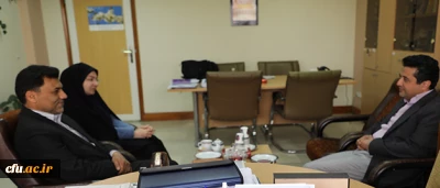 در دیدار مدیرکل حوزه ریاست دانشگاه با مشاور وزیر و مدیرکل روابط عمومی وزارت علوم مطرح شد:

دانشگاه فرهنگیان باید متناسب با اهمیت و گستردگی آن مورد توجه وزارت علوم قرار گیرد