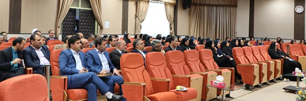 حجت الاسلام و المسلمین غیاث در جشن مبعث رسول اکرم(ص):

مهمترین نعمت در زندگی انسان هویت است 2