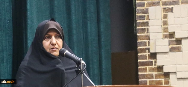 دکتر توان در در دیدار نوروزی با کارکنان دانشگاه:

تلاش مدیریت برای ارتقاء جایگاه و حرکت در راستای ماموریت اصلی دانشگاه فرهنگیان است 2