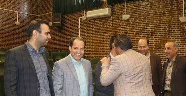 دکتر توان در در دیدار نوروزی با کارکنان دانشگاه:

تلاش مدیریت برای ارتقاء جایگاه و حرکت در راستای ماموریت اصلی دانشگاه فرهنگیان است 4