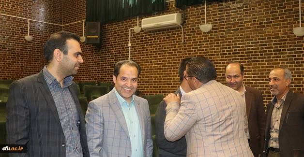 دکتر توان در در دیدار نوروزی با کارکنان دانشگاه:

تلاش مدیریت برای ارتقاء جایگاه و حرکت در راستای ماموریت اصلی دانشگاه فرهنگیان است 4