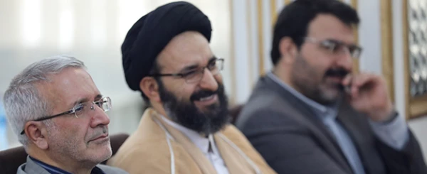 حجت الاسلام و المسلمین دادگر در نشست آموزشی رتبه های برتر دانشگاه فرهنگیان عنوان کرد: 

برخورداری از ایده و توانمندی نخبگان دانشگاه  و تلفیق آن با فضای تربیتی، دینی و معرفتی زمینه ساز  ارتقاء تربیت معلم 4