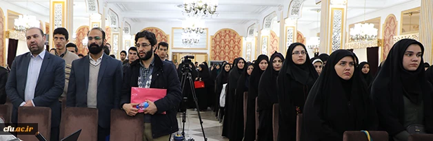 دکتر خنیفر در نشست آموزشی رتبه های برتر کنکور سراسری در دانشگاه:

هدف ما در دانشگاه فرهنگیان تربیت معلم قیمتی است 2